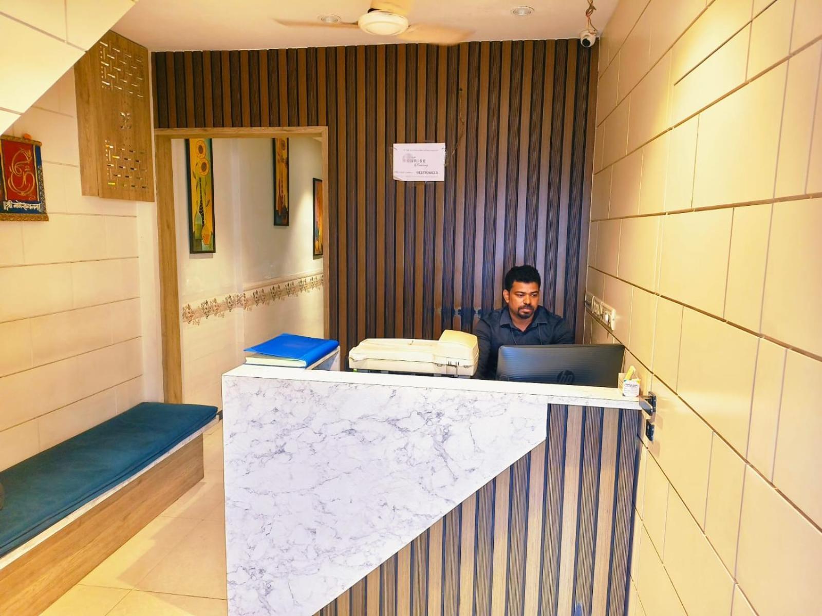 Hotel Sunrise Residency Mumbai Bagian luar foto