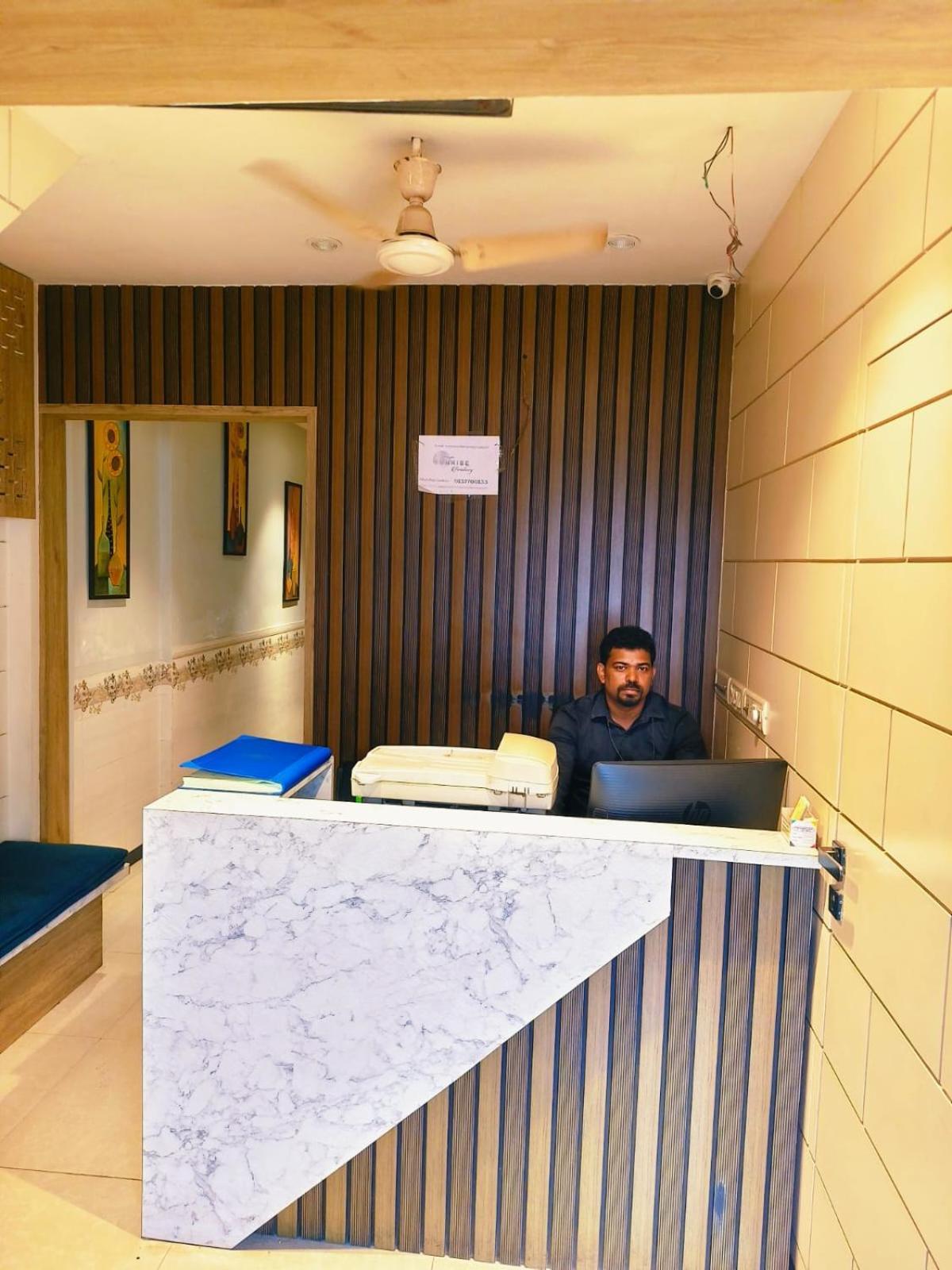 Hotel Sunrise Residency Mumbai Bagian luar foto